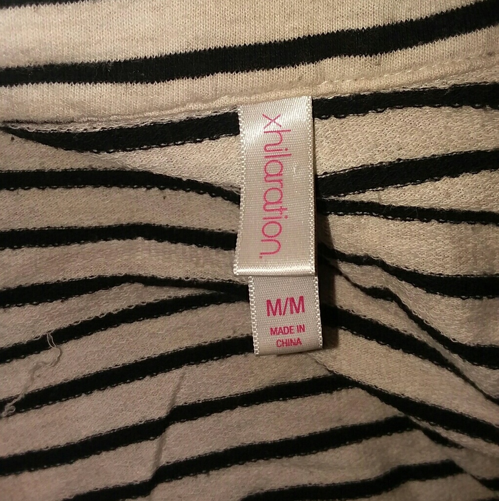 Stripes🛍 - Picture 3 of 4